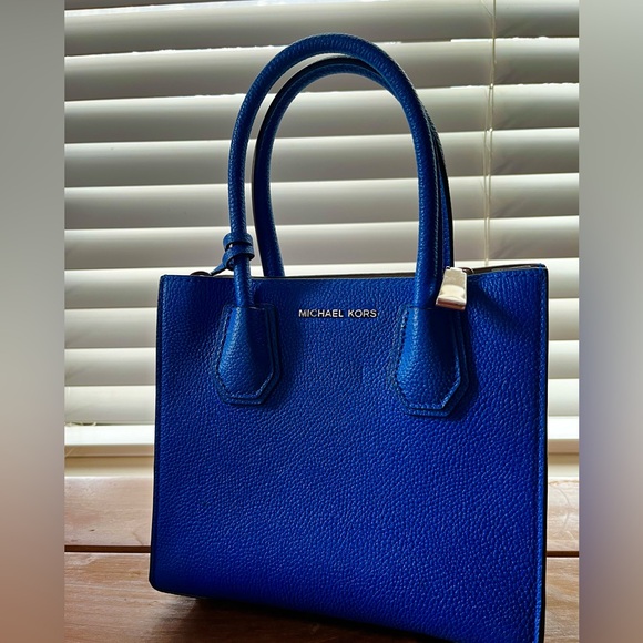 Michael Kors purse - Picture 7 of 7